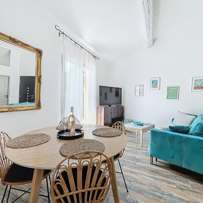 Villa "L'émeraude - Maison d'Hôtes - Jardin et parking privés - Valbonne - Maison 1 Chambre - 13