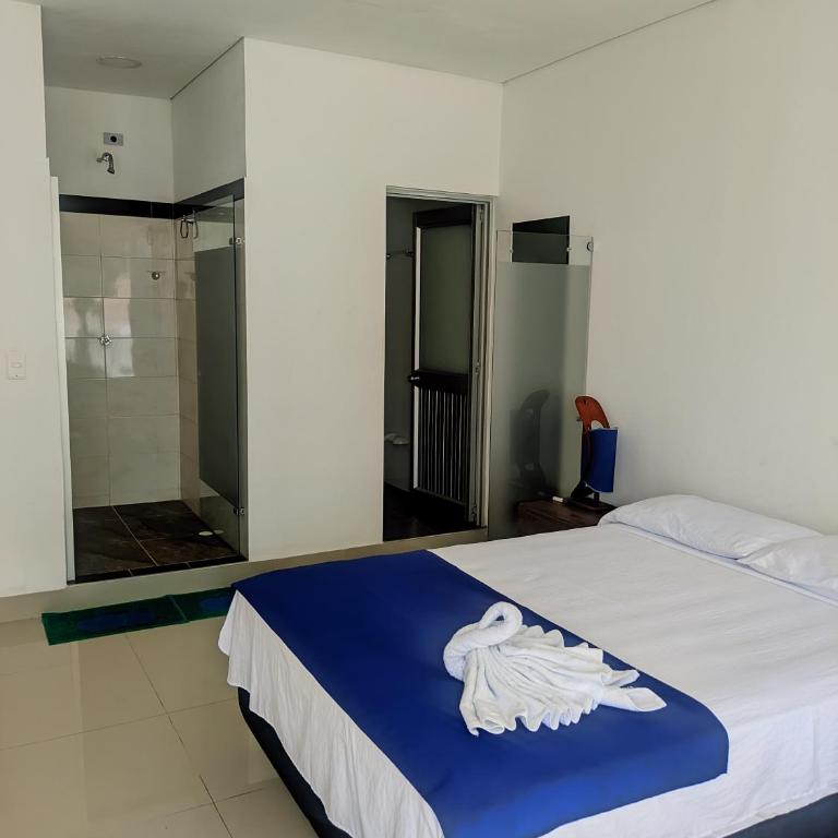 Hotel Club Social Villeta - Habitación Doble con baño privado - 15