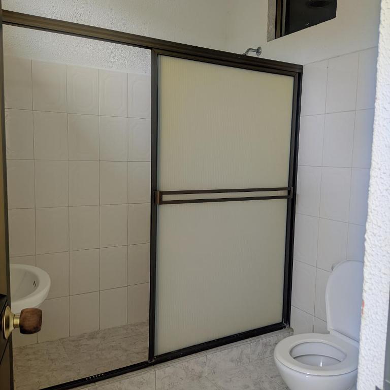 Hotel Club Social Villeta - Habitación Cuádruple con baño privado - 24