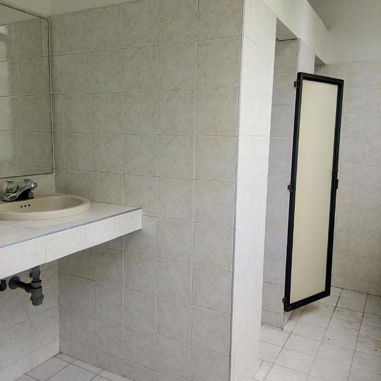 Hotel Club Social Villeta - Habitación Cuádruple con baño privado - 14