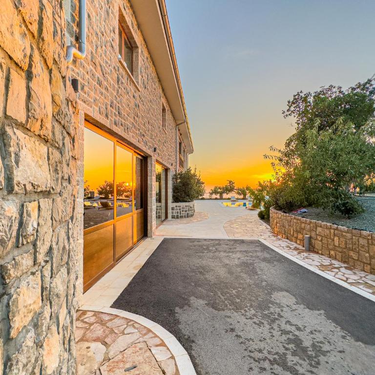 Villa Carevic with Indoor & Outdoor Pool - Villa - 18