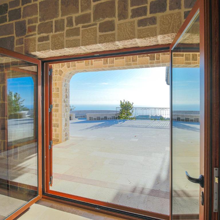 Villa Carevic with Indoor & Outdoor Pool - Vila - 26