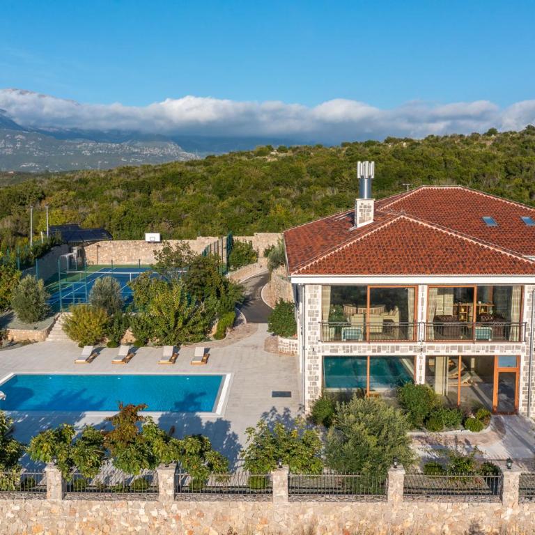Villa Carevic with Indoor & Outdoor Pool - Villa - 39