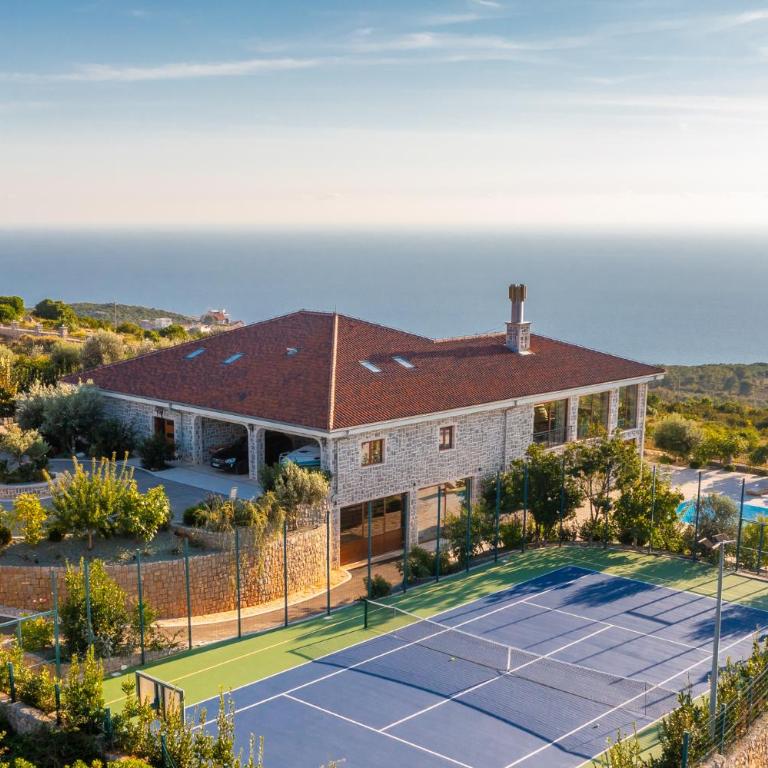 Villa Carevic with Indoor & Outdoor Pool - Villa - 62