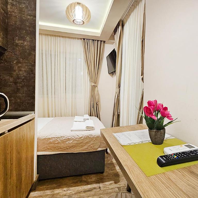 Basileus Apartments Budva - Niskobudžetna Dvokrevetna Soba sa Bračnim Krevetom - 3