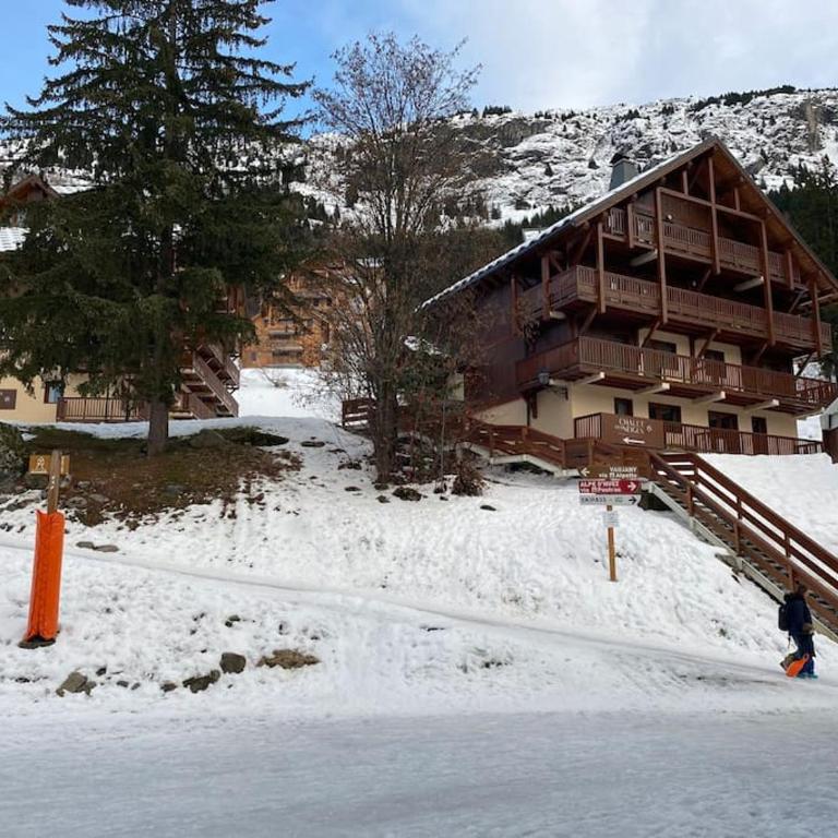 Oz en oisan APPART 6-8 PERS CHALET DES NEIGES Piscine -Sauna - Appartement 3 Chambres - 46