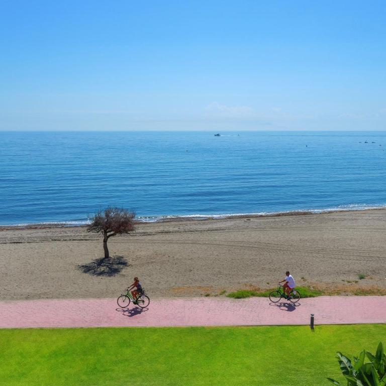 Apartment 213 Guadalmansa Playa Heaven Beach Apartrments - Apartamento - 64