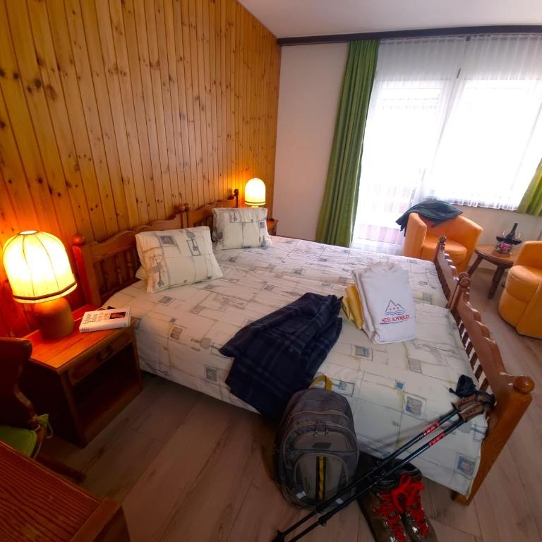 Hotel Alpenblick-Leukerbad-Therme - Doppelzimmer mit Balkon, Zugang zum Spa und Seilbahnnutzung - 5