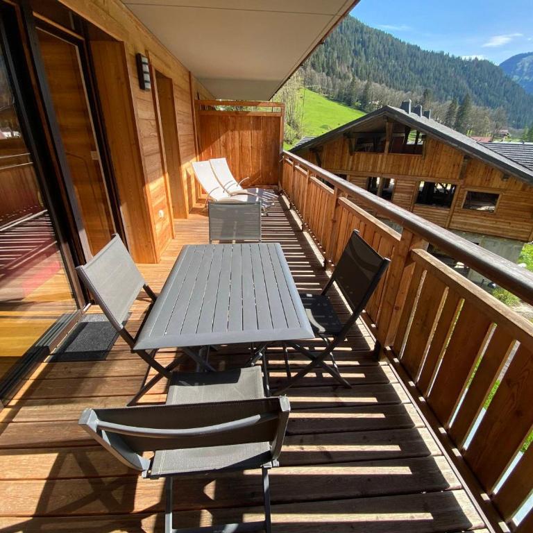 Appartement contemporain et lumineux avec parking, animaux admis - FR-1-693-84 - Appartement - 12