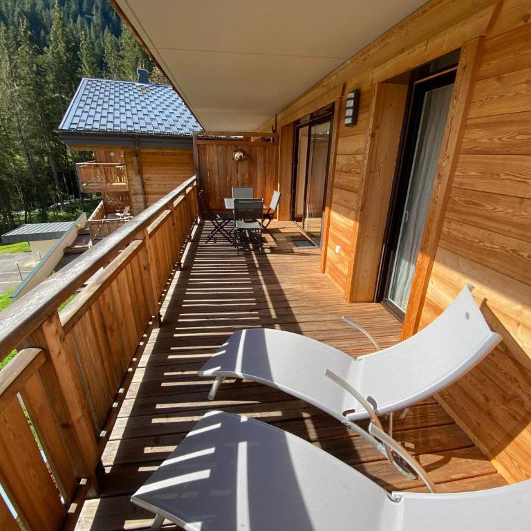 Appartement contemporain et lumineux avec parking, animaux admis - FR-1-693-84 - Appartement - 13