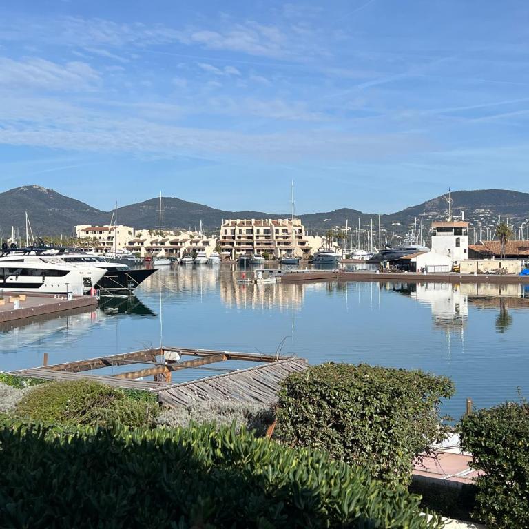 Belle vue Golfe de St Tropez Marines de Cogolin La Galiote - Apartment mit 2 Schlafzimmern mit Hafenblick - 20