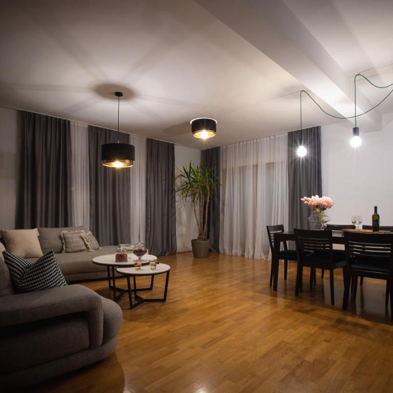 Villa Flumen - Three-Bedroom Villa - 40