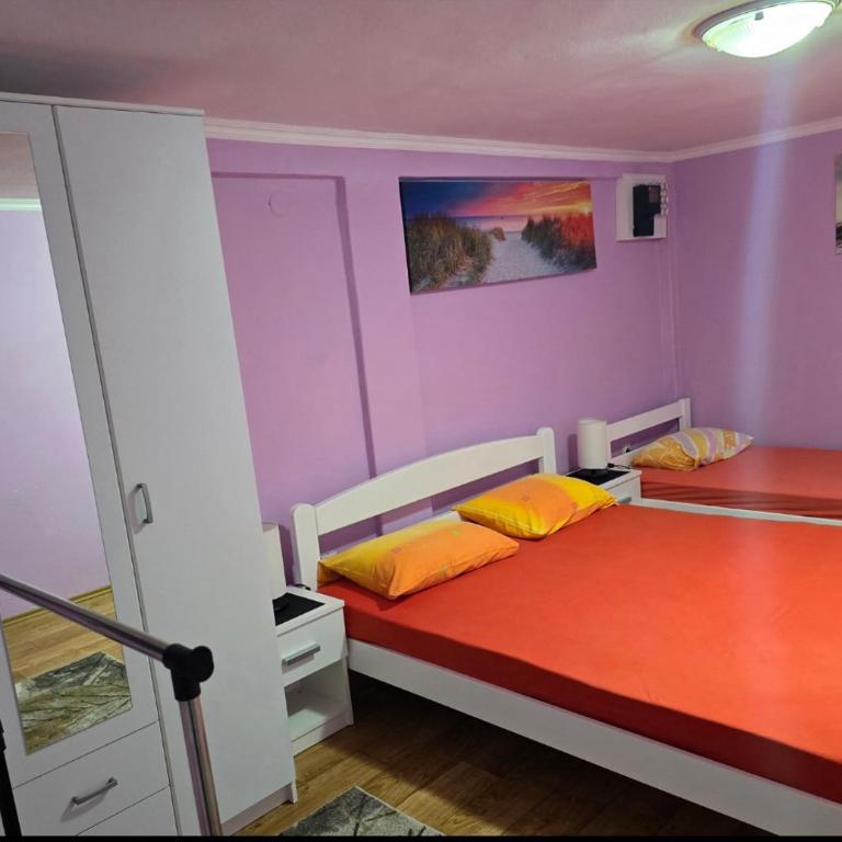 Guesthouse Djacic - Komfor Trokrevetna Soba sa Tušem - 3
