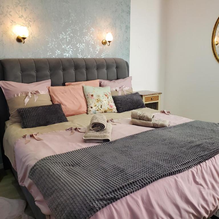 Mirka & Franck AIRCON CLIM, Apartment Chic, Garage & Parking Free included - Appartamento con 3 Camere da Letto - 1