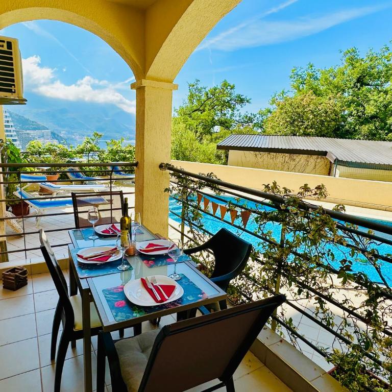 Apartment "Gluecks-Griff" inside "Becici Sunset Apartments" - Apartman sa 2 Spavaće Sobe - 8