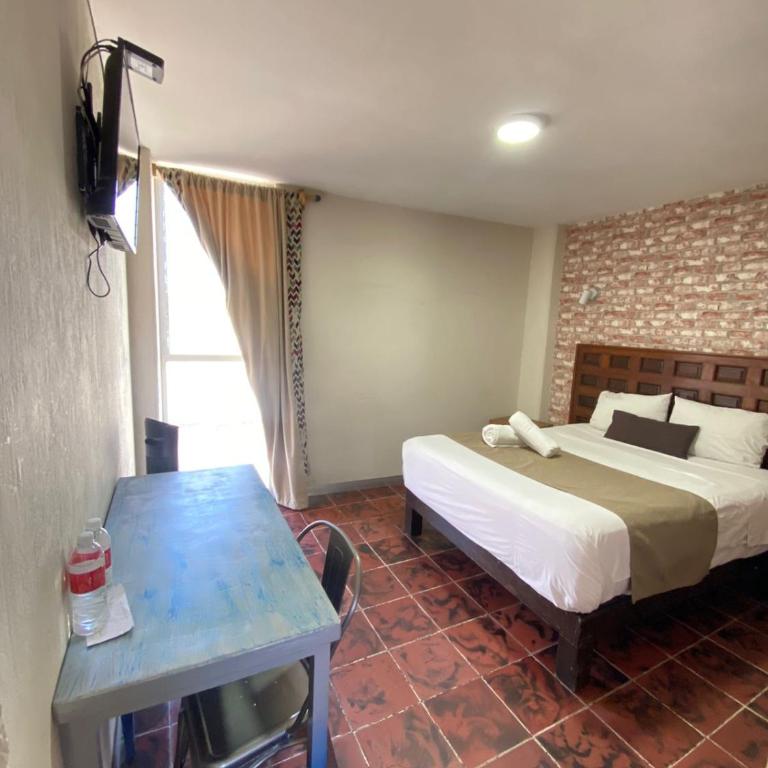 Hotel Flamingos - Habitación Estándar - 1 cama grande - 1