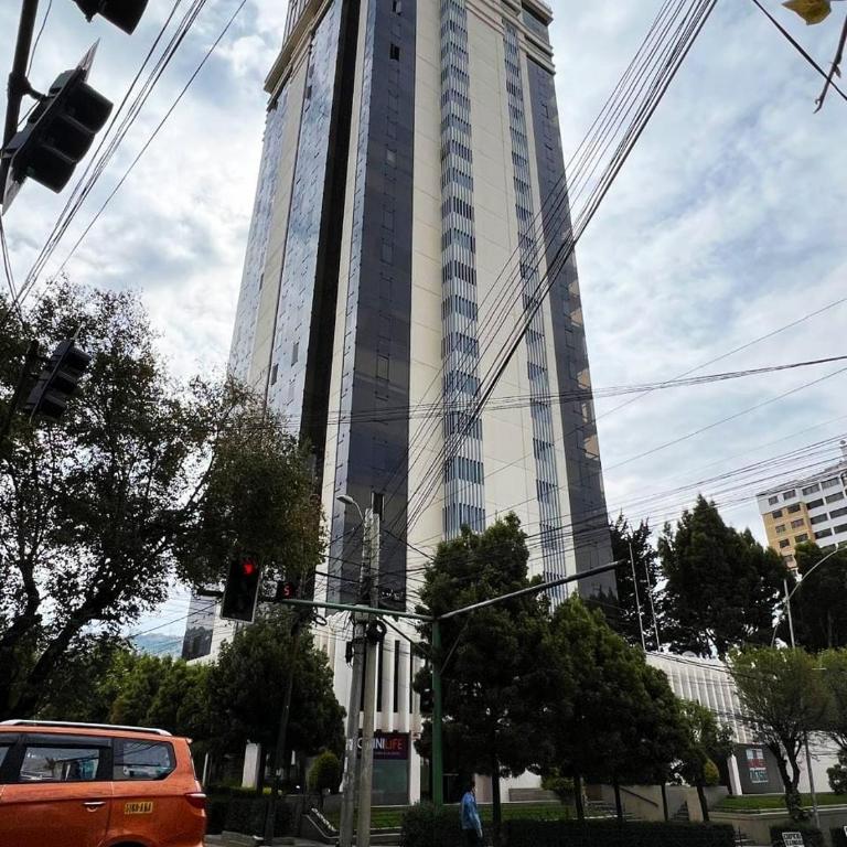 Apartamento en el mejor lugar frente a Embajada de Estados Unidos - Apartamento de 1 dormitorio con vistas - 2