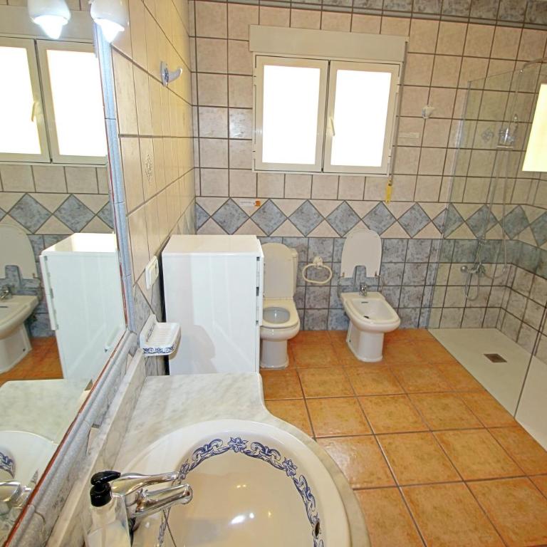 Angevic - a delightful villa located in the town of Moraira - Four-Bedroom House - 30