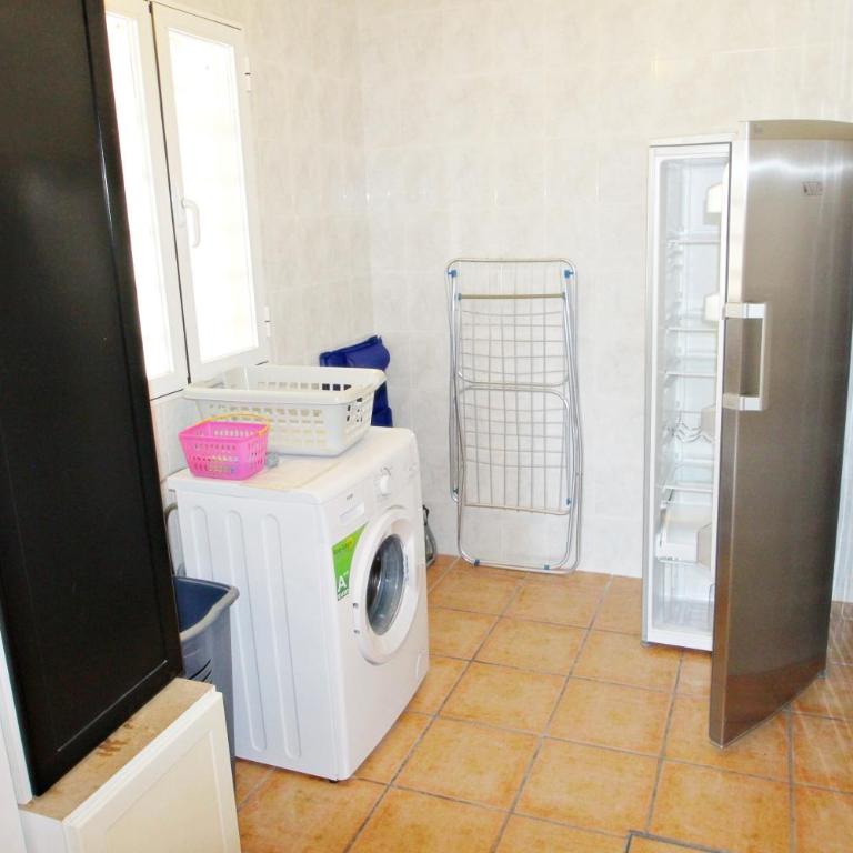 Angevic - a delightful villa located in the town of Moraira - Four-Bedroom House - 31