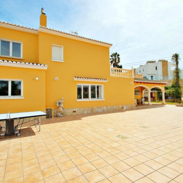 Angevic - a delightful villa located in the town of Moraira - Four-Bedroom House - 9
