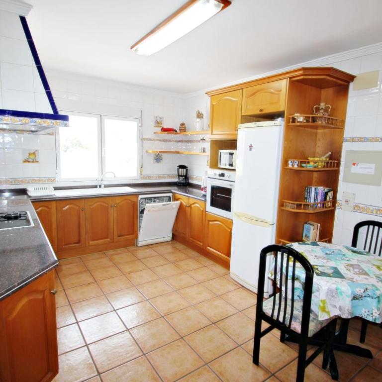 Angevic - a delightful villa located in the town of Moraira - Four-Bedroom House - 21