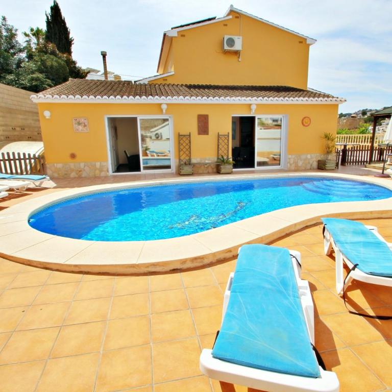 Angevic - a delightful villa located in the town of Moraira - Four-Bedroom House - 4