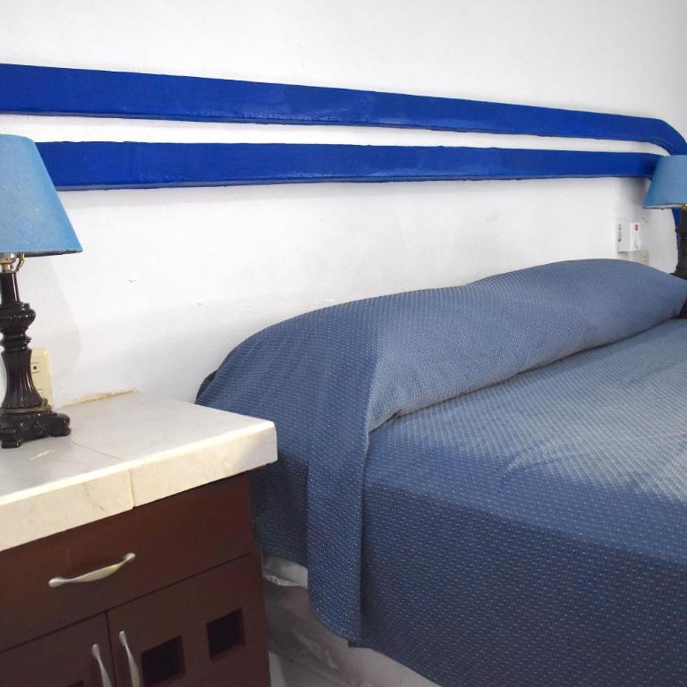 Plaza Almendros Hotel Isla Mujeres - Queen Room - 9