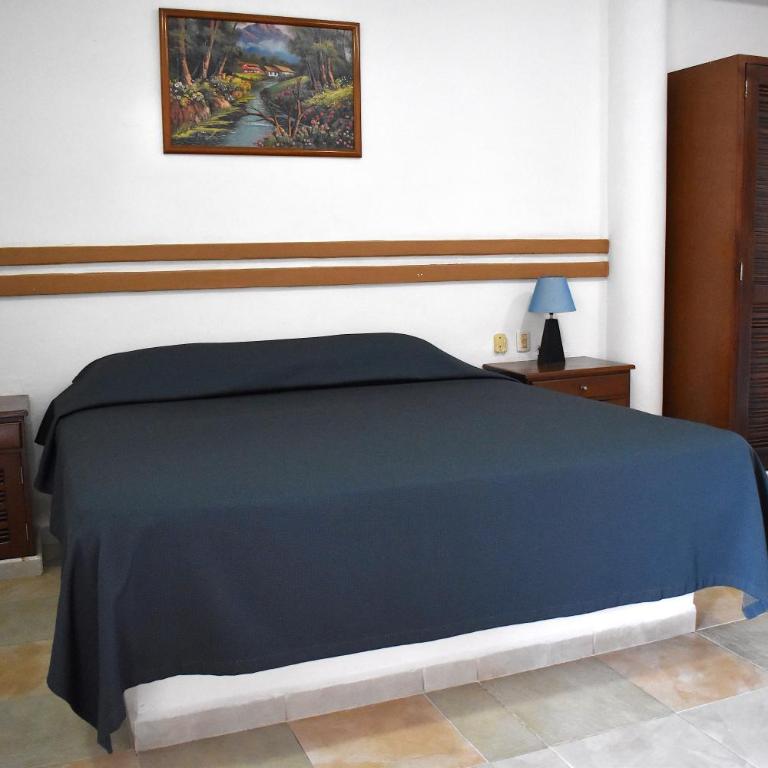 Plaza Almendros Hotel Isla Mujeres - King Room - 9