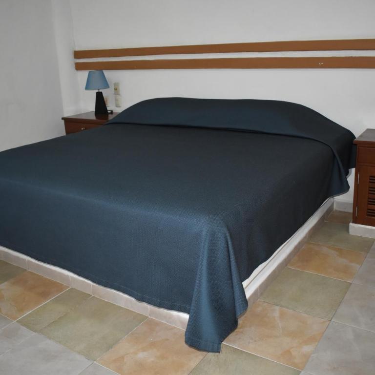 Plaza Almendros Hotel Isla Mujeres - King Room - 11