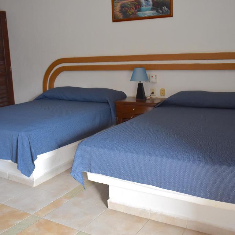 Plaza Almendros Hotel Isla Mujeres - Superior Quadruple Room - 10