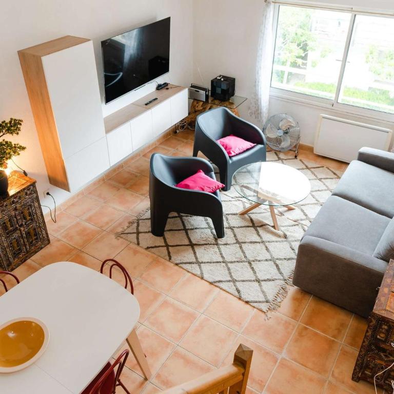 T2 Mezzanine Climatisé Rénové - Plage des Chalets, Gruissan - 6 Pers, Parking, WiFi Option - FR-1-409-174 - Appartement - 7
