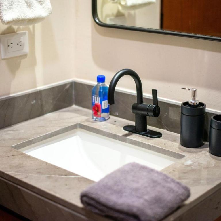 Modern chic 1 bedroom apt w/ rooftop infinity pool - Appartement 1 Chambre - 39