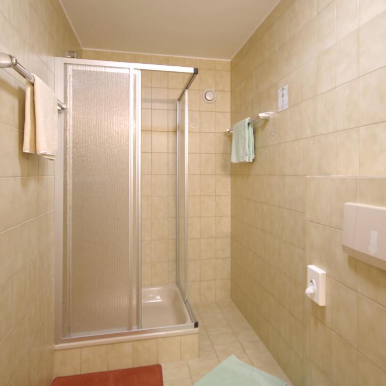 Pension Walserheim - Familienzimmer - 1