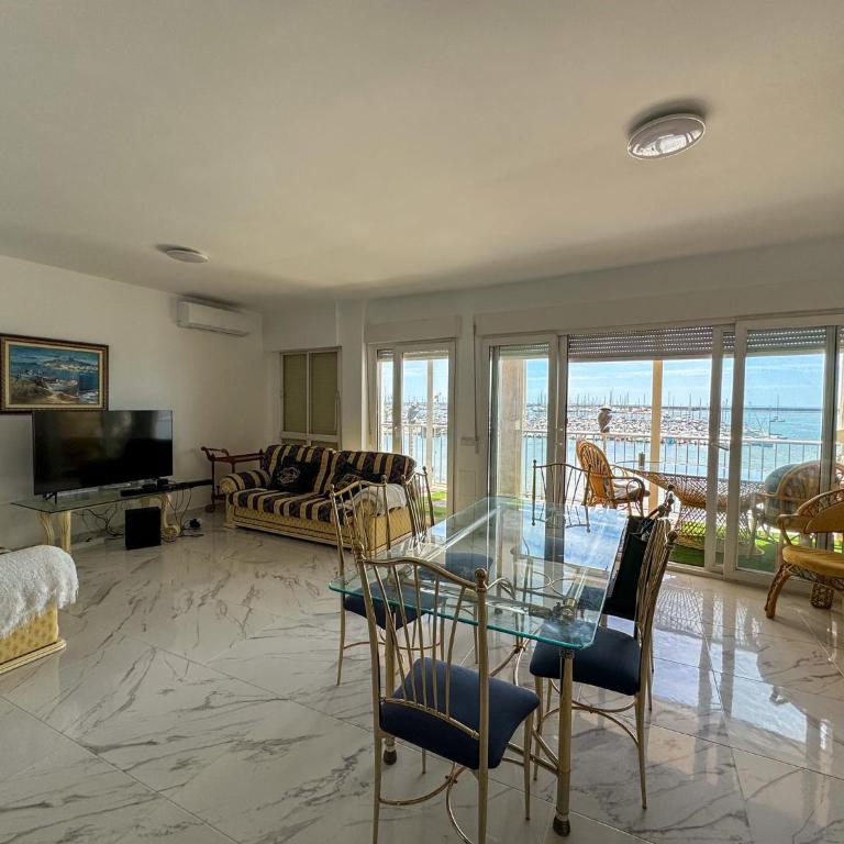 Luxury Oceanfront Amazing view Playa del Acequion - Apartamento de 3 dormitorios - 11