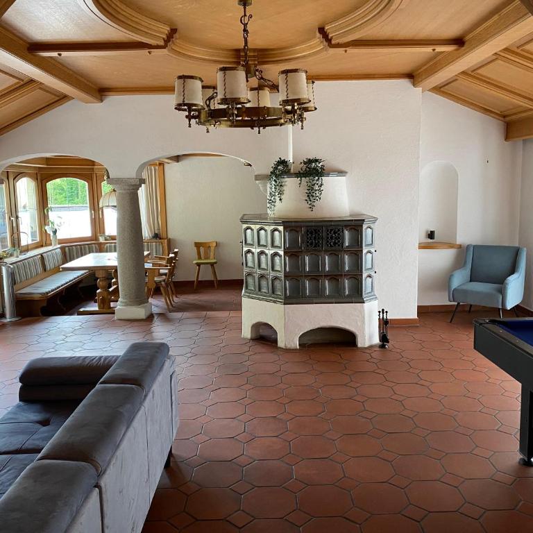 Apartment Alpenblick Watzmann-Kehlstein - TOP Lage im Berchtesgadener Land I bis zu 8 Personen I große Terrasse mit Blick auf die Berge I Smart TV I Billiard I WLAN I kostenloser Parkplatz - Apartment mit 3 Schlafzimmern - 24