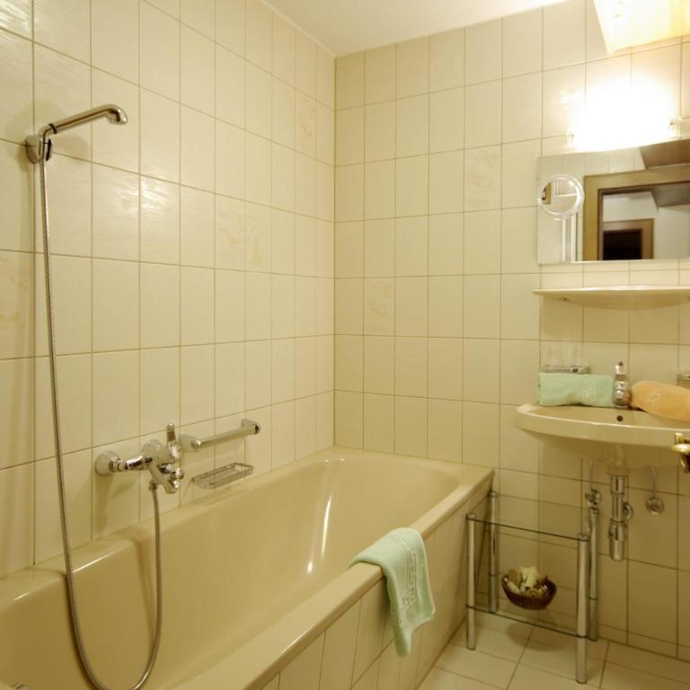 Pension Walserheim - Familienzimmer mit Balkon - 2