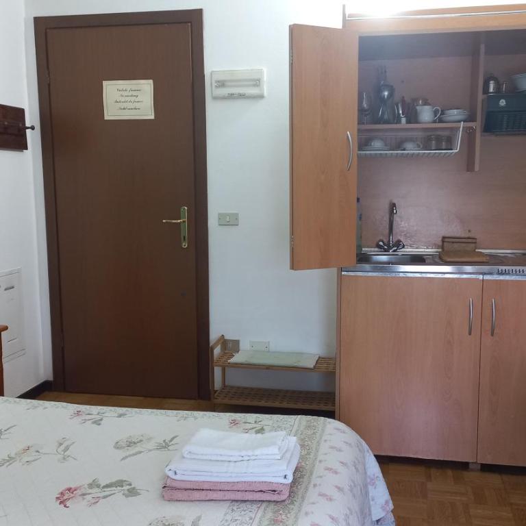 Antico Casale AlleCalcarole - Camera Matrimoniale con Bagno Privato - 9