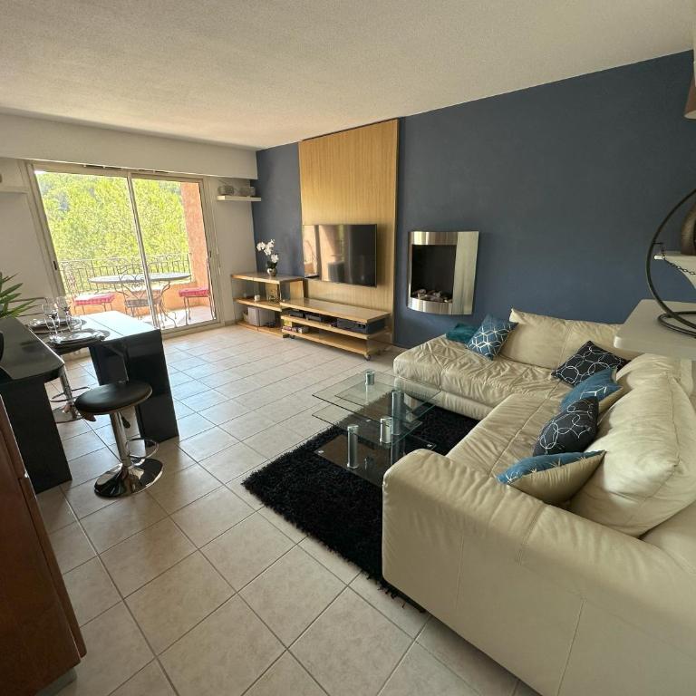 Superbe 3pièces, balcon, garage, clim, piscine - Appartement 2 Chambres - 1