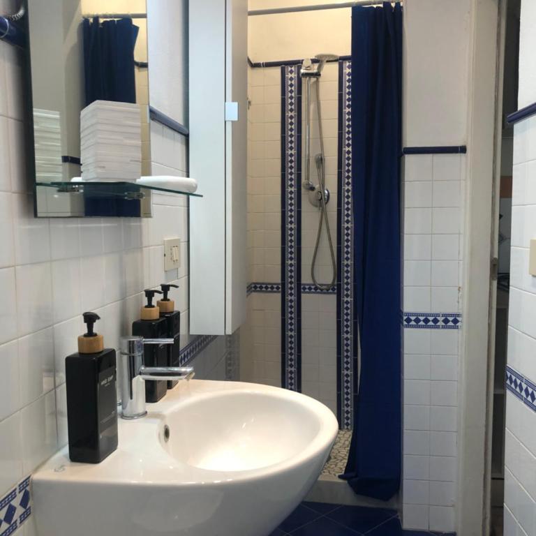 Dimora Leonardo. Centro Storico. - One-Bedroom Apartment - 8