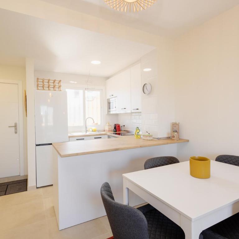Cozy apartment, with sea views, large private terrace, close to the beach, El Faro, Mijas - Apartamento de 2 dormitorios - 4