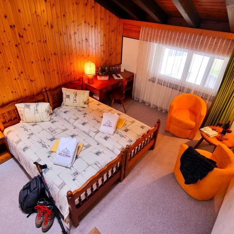 Hotel Alpenblick-Leukerbad-Therme - Classic Vierbettzimmer, Zugang zum Spa und Nutzung der Seilbahn - 6