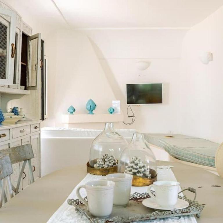 Trullo Vittoria Ostuni with private swimming pool - Two-Bedroom Villa - 11