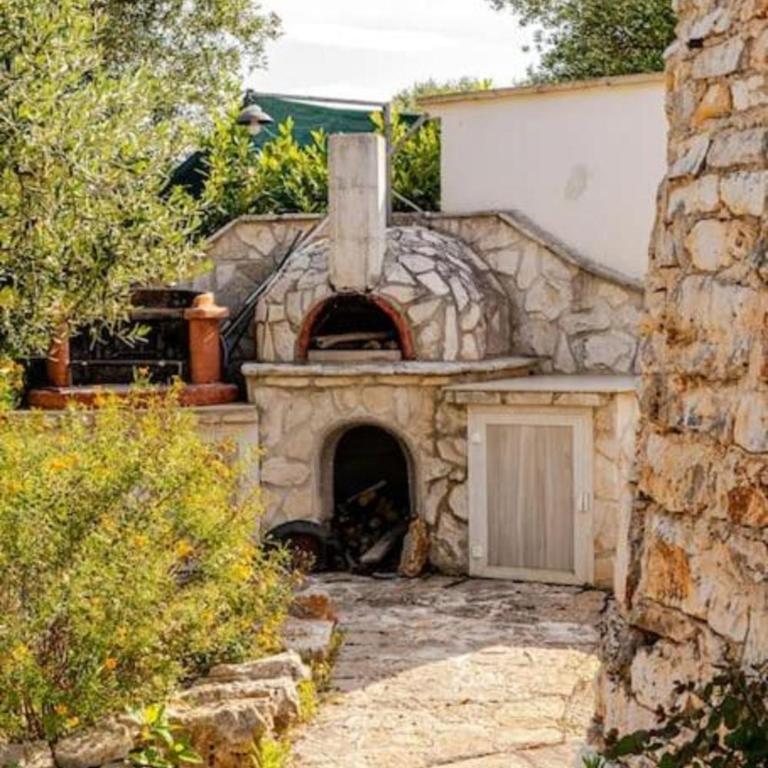Trullo Vittoria Ostuni with private swimming pool - Two-Bedroom Villa - 23