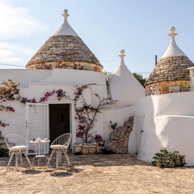 Trullo Vittoria Ostuni with private swimming pool - Two-Bedroom Villa - 14