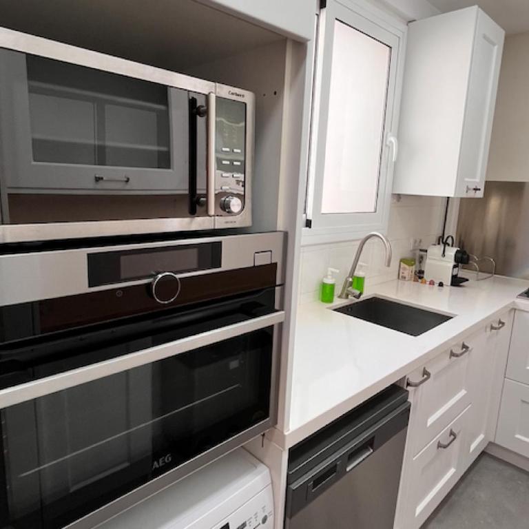 BALMES - Atico con terraza en Sant Gervasi - Three-Bedroom Apartment - 28