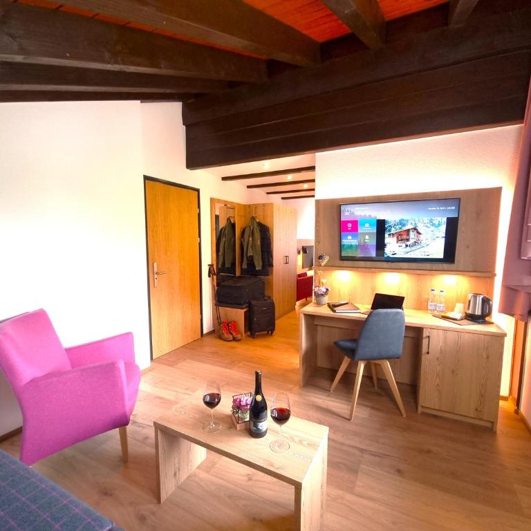 Hotel Alpenblick-Leukerbad-Therme - Panorama Signature Familienzimmer, Zugang zum Spa und Nutzung der Seilbahn - 4