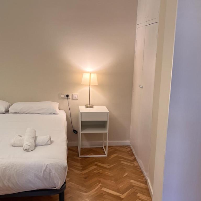 BALMES - Atico con terraza en Sant Gervasi - Three-Bedroom Apartment - 49