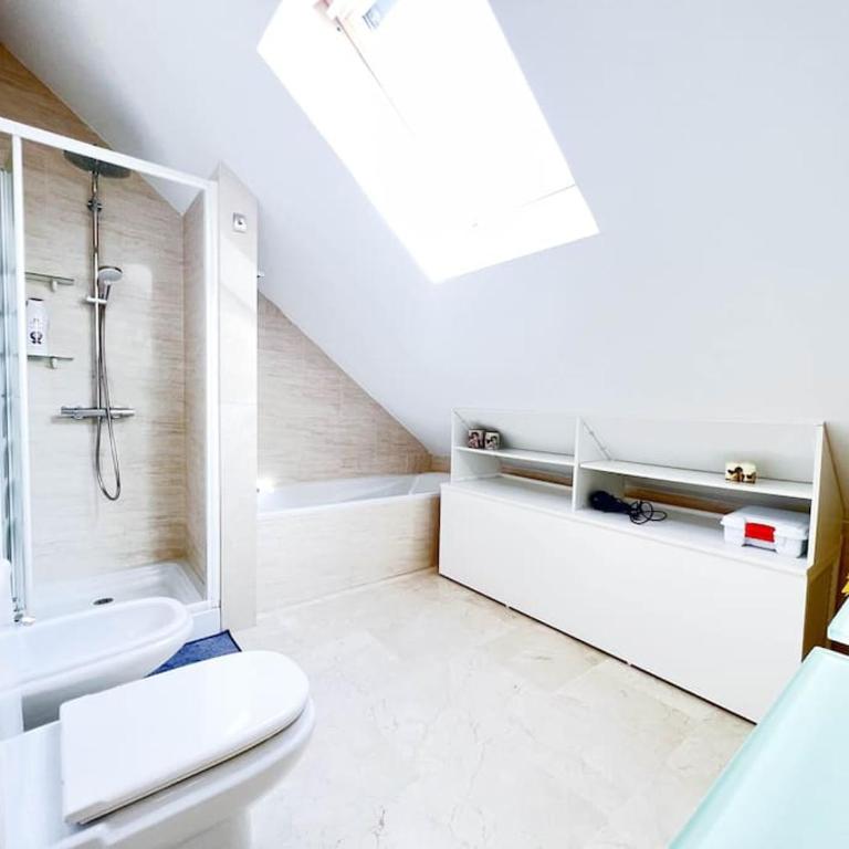 Ático coqueto en Marbella, cerca Puerto Banús - Two-Bedroom Apartment - 17