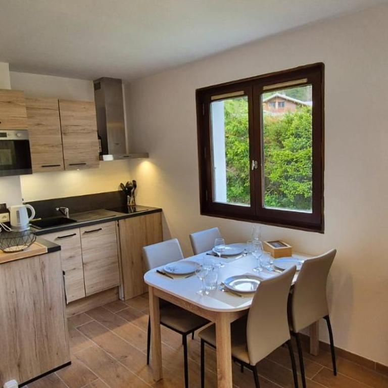 Appartement le Mont de Grange - Appartement avec Vue et Balcon - 3