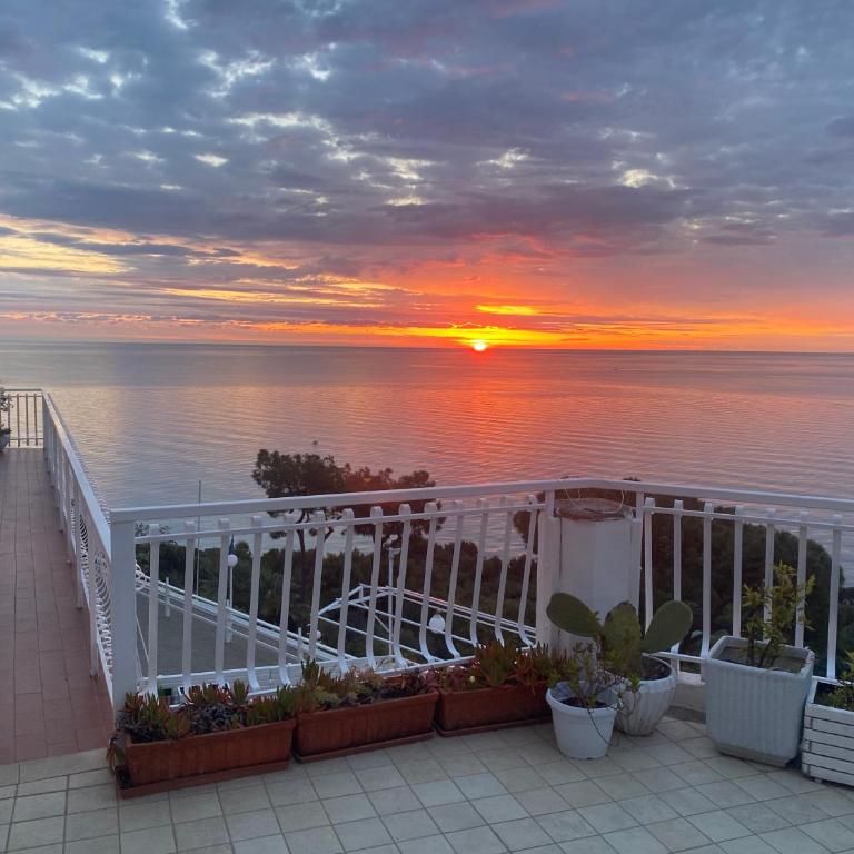 Camera Vista Mare Sunrise-Top Panorama-Only Adults - Camera Matrimoniale/Doppia con Letti Singoli con Vista Mare - 9